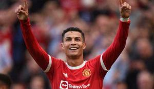 Cristiano Ronaldo bị chê tơi bời sau trận thảm bại trước Liverpool